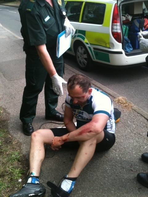 saul bike crash 4